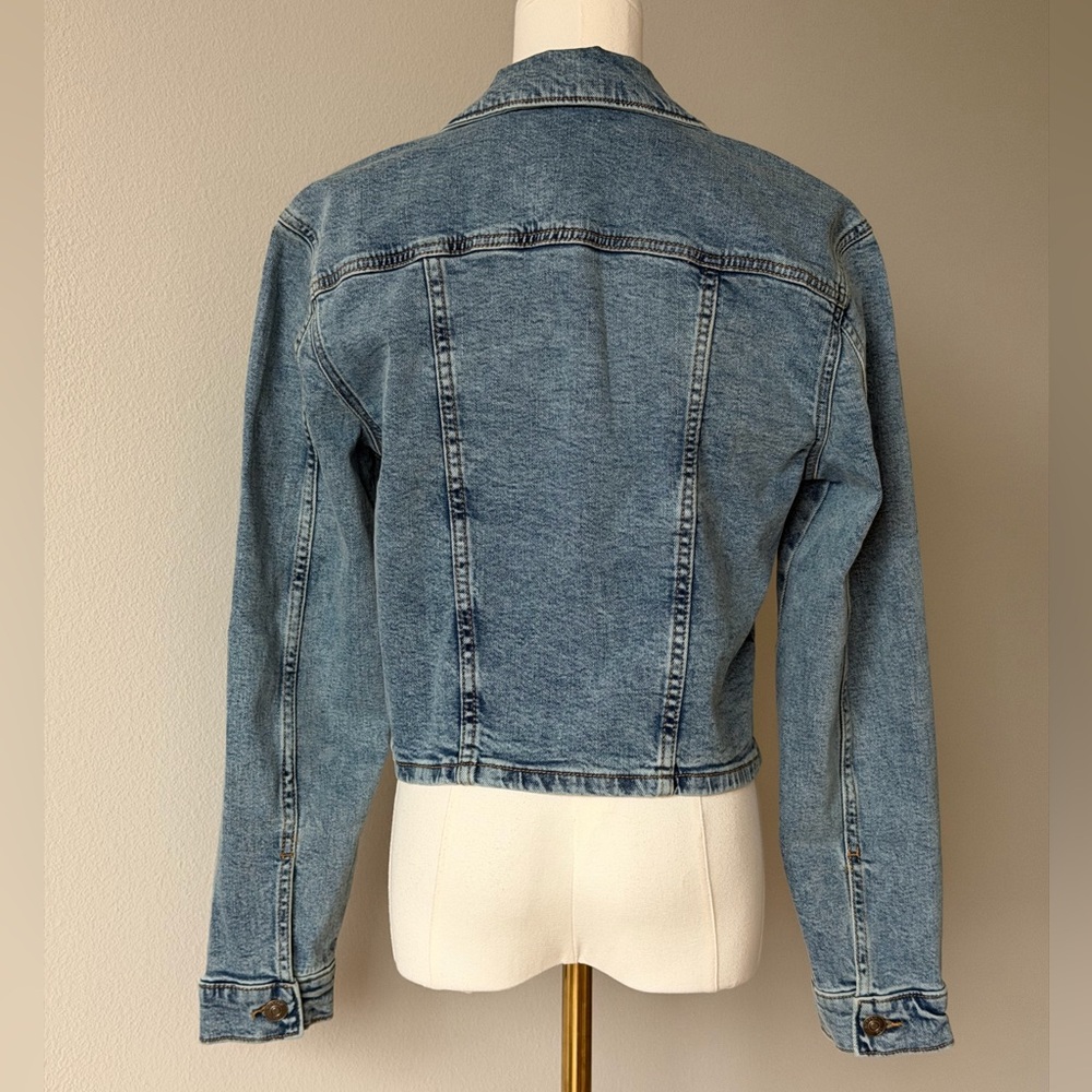 Hudson Cropped Light Wash Denim Trucker Jacket - S (2-4) - Picture 6 of 15